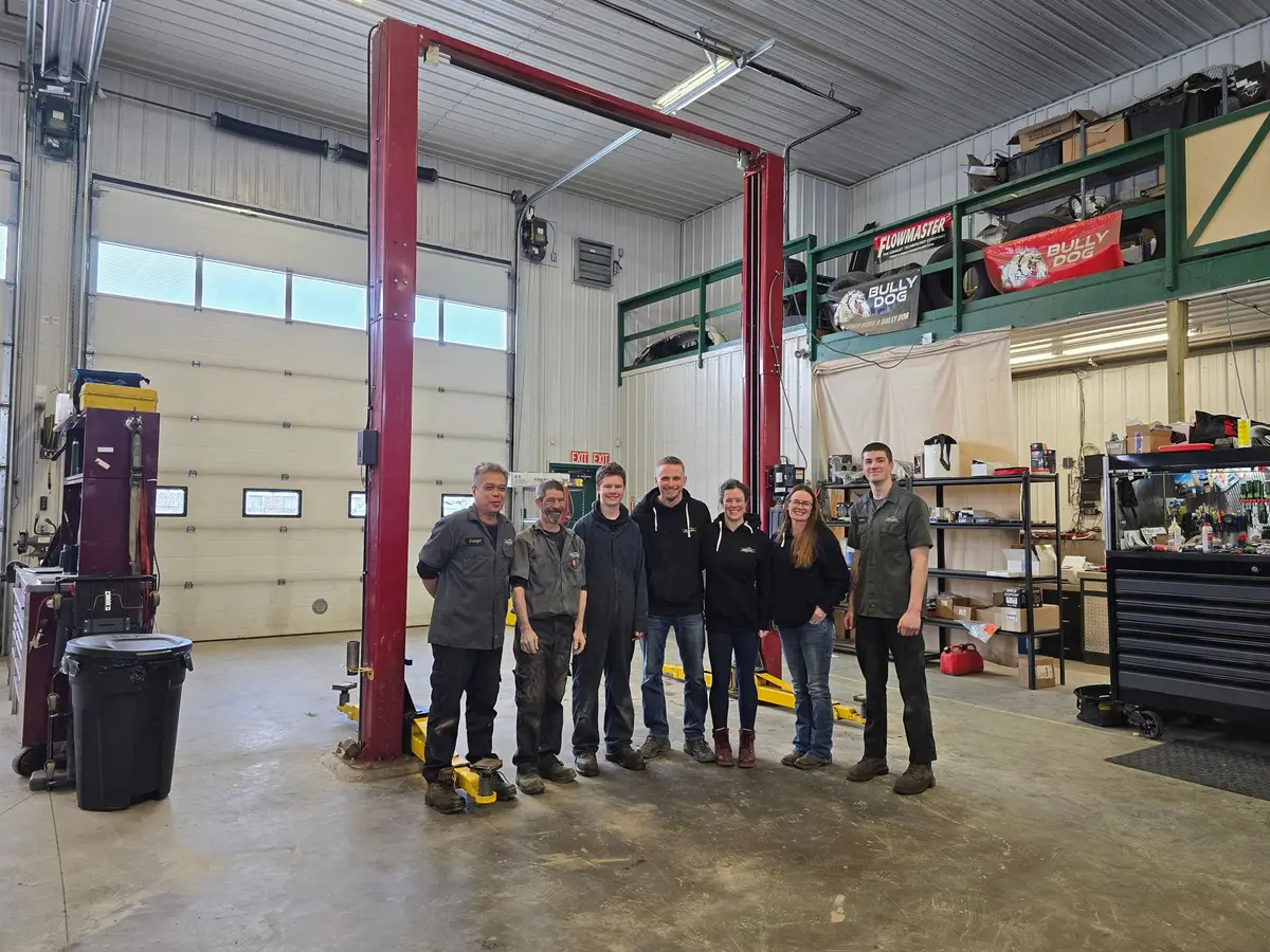 The Rocky Mobile Auto & Mechanical team in the shop